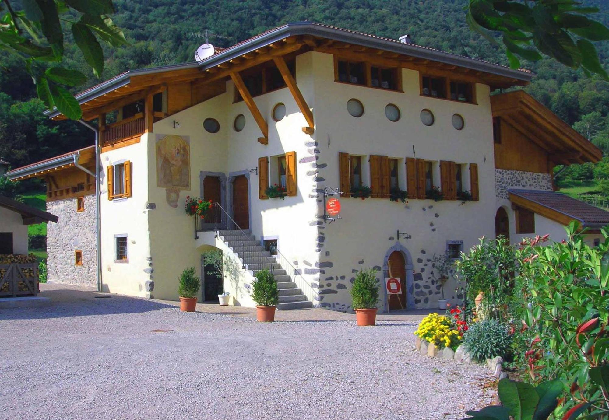 Locanda Borgo Chiese Castel Condino 外观 照片